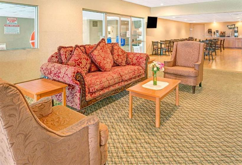 هتل Travelodge By Wyndham Lincoln