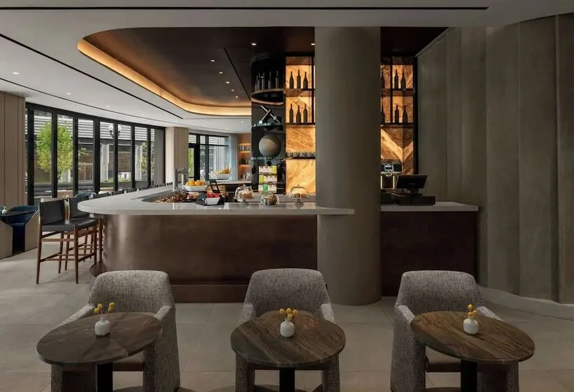AC Hotel by Marriott Arlington National Landing
