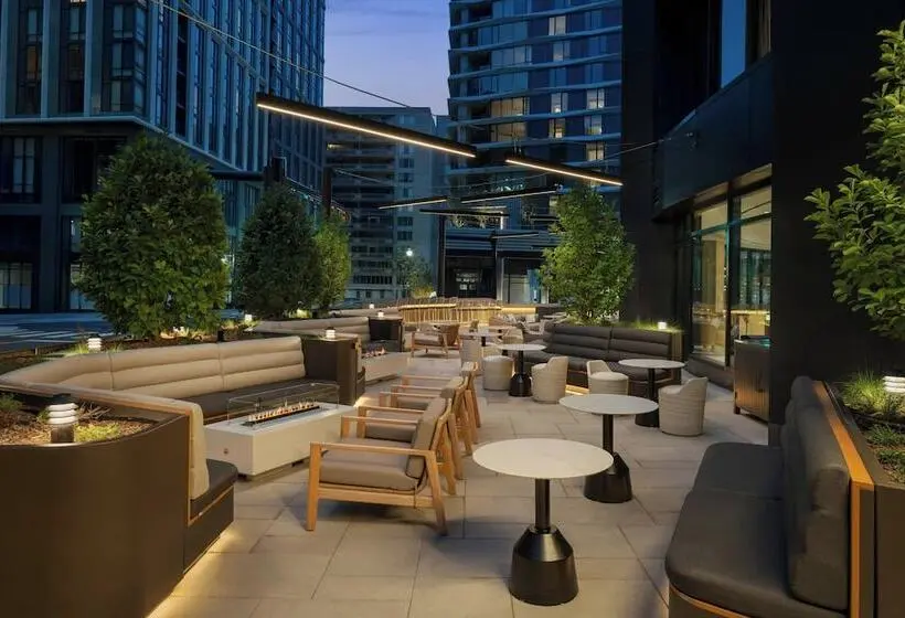 AC Hotel by Marriott Arlington National Landing