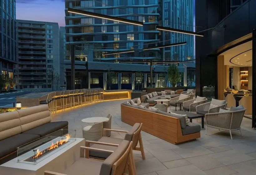 AC Hotel by Marriott Arlington National Landing