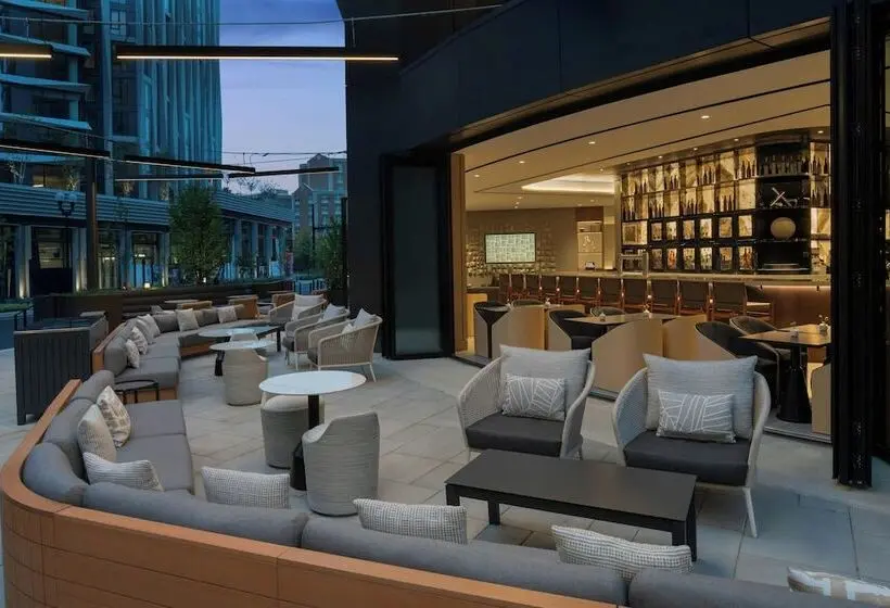 AC Hotel by Marriott Arlington National Landing