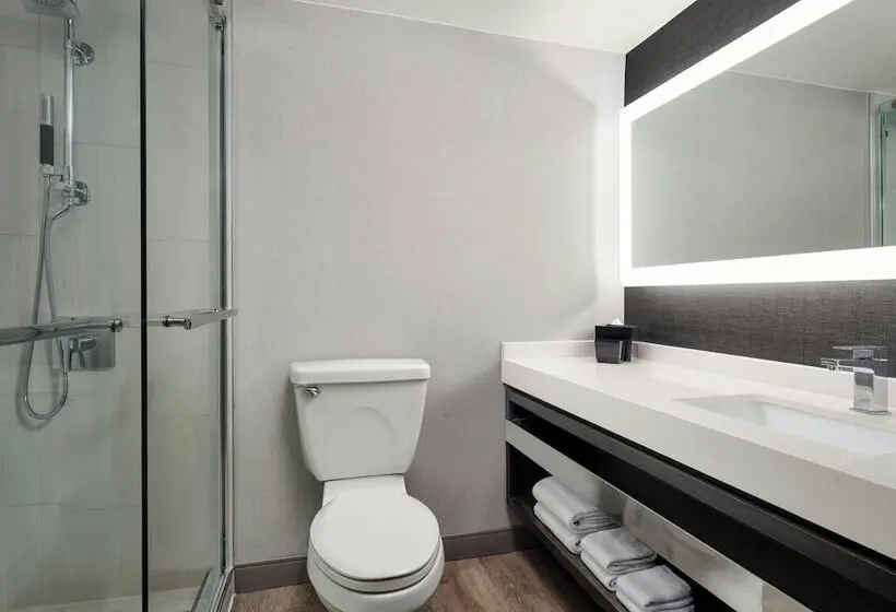 AC Hotel by Marriott Arlington National Landing