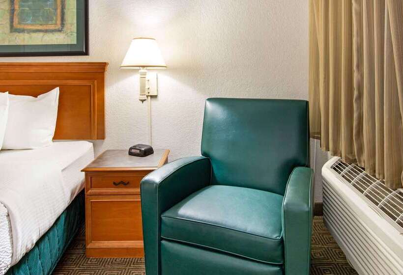 هتل La Quinta Inn By Wyndham Albuquerque Airport