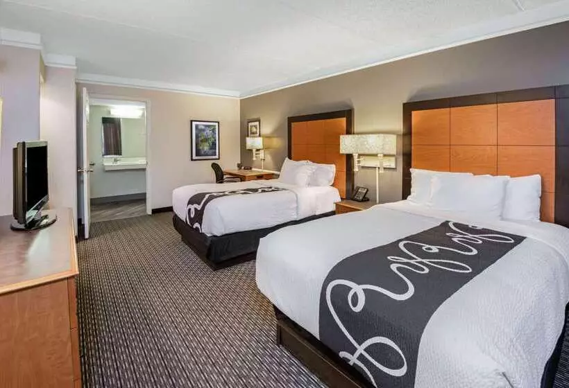 Szálloda La Quinta Inn By Wyndham San Antonio I35 N At Toepperwein