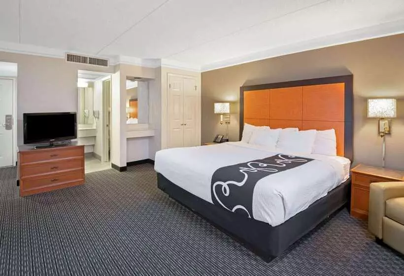 Szálloda La Quinta Inn By Wyndham San Antonio I35 N At Toepperwein