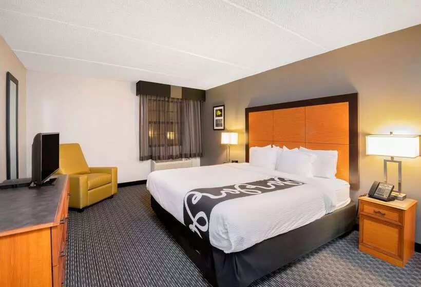 Szálloda La Quinta Inn By Wyndham San Antonio I35 N At Toepperwein