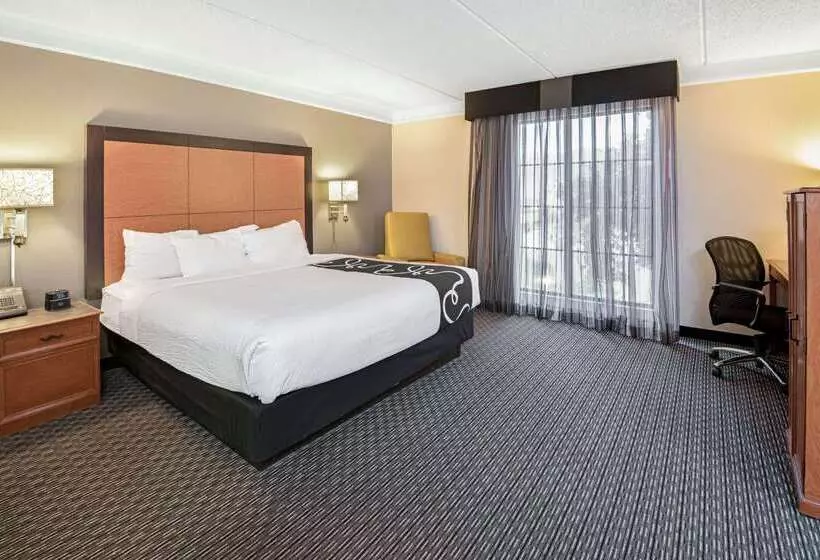 Szálloda La Quinta Inn By Wyndham San Antonio I35 N At Toepperwein