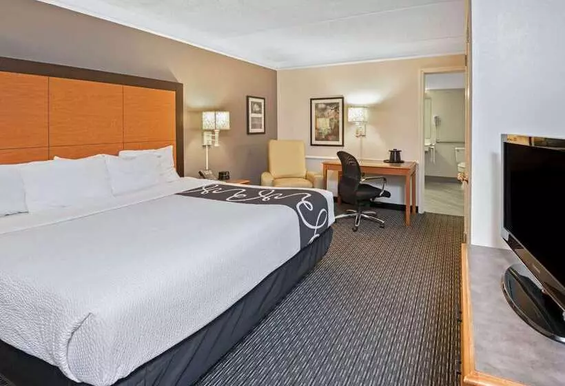 Szálloda La Quinta Inn By Wyndham San Antonio I35 N At Toepperwein