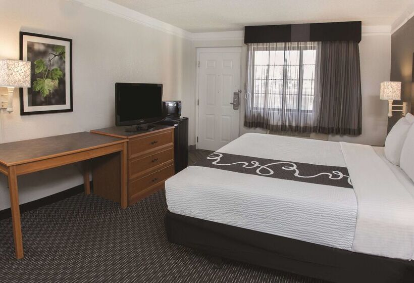 فندق La Quinta Inn By Wyndham Ventura