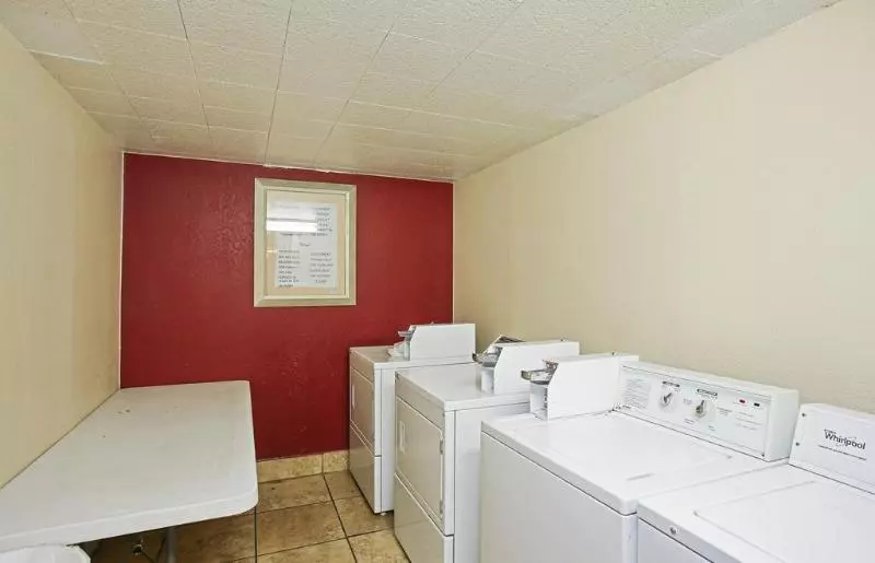 Hotel Red Roof Inn North Dallas   Park Central