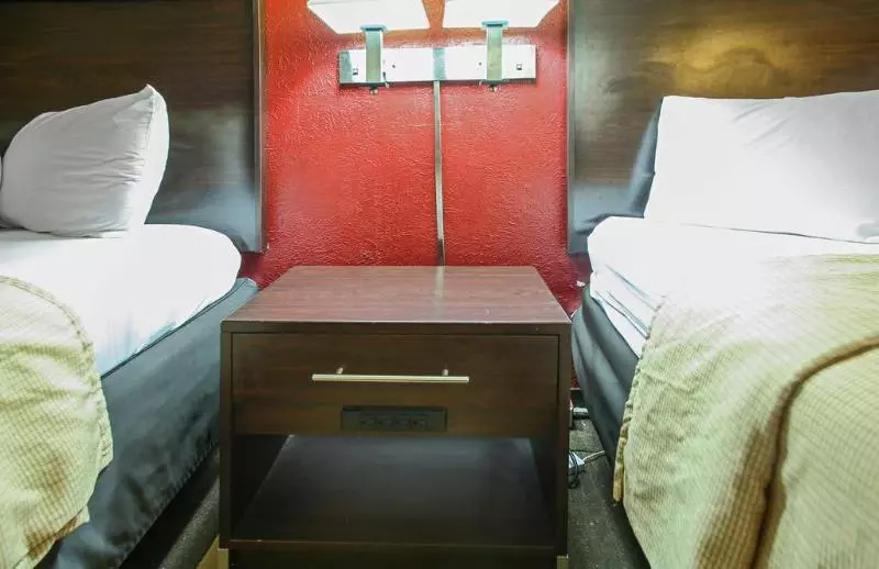 Hotel Red Roof Inn North Dallas   Park Central