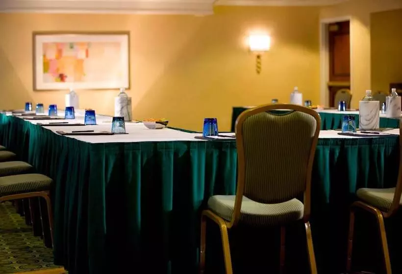 فندق Washington Dulles Airport Marriott