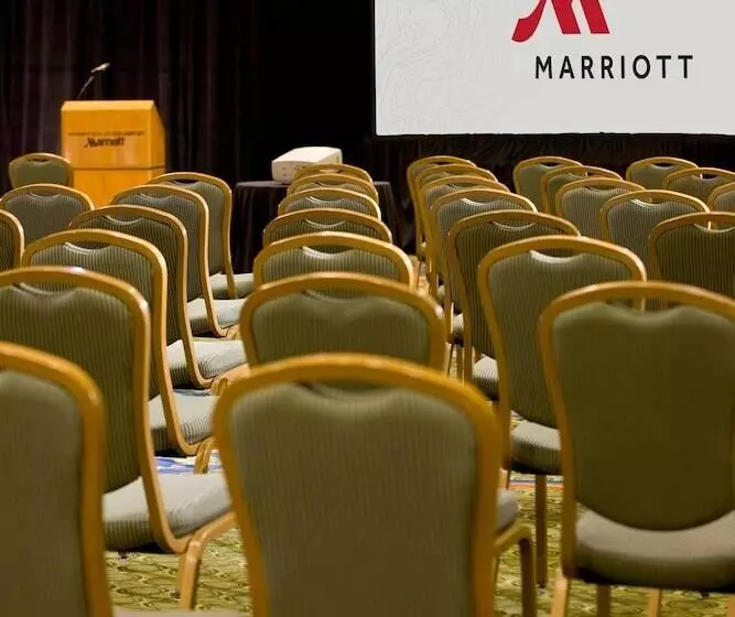 فندق Washington Dulles Airport Marriott