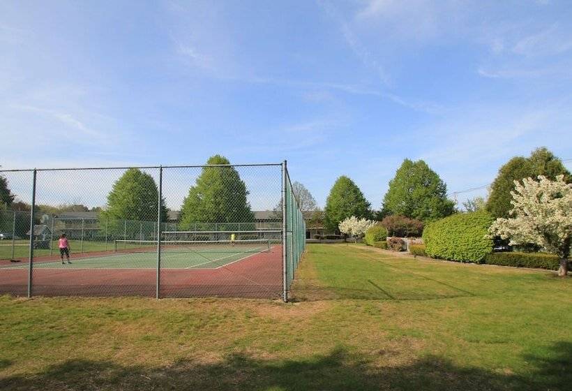 Majestic Regency Resort