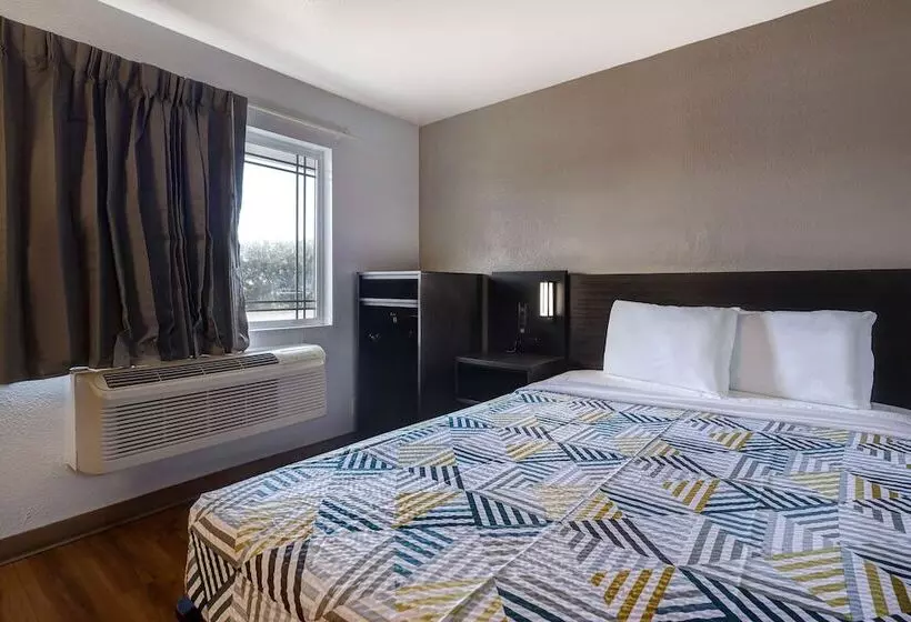 Motel 6buttonwillow, Ca Central