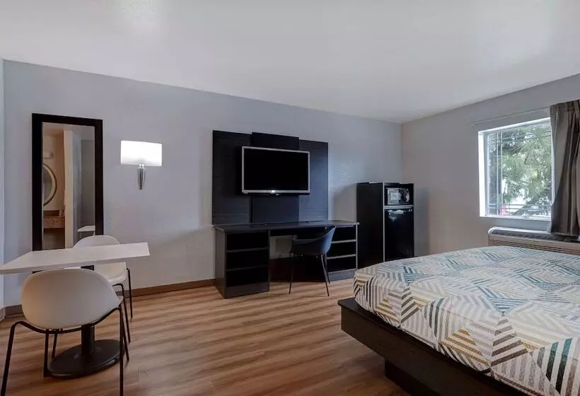 Motel 6buttonwillow, Ca Central