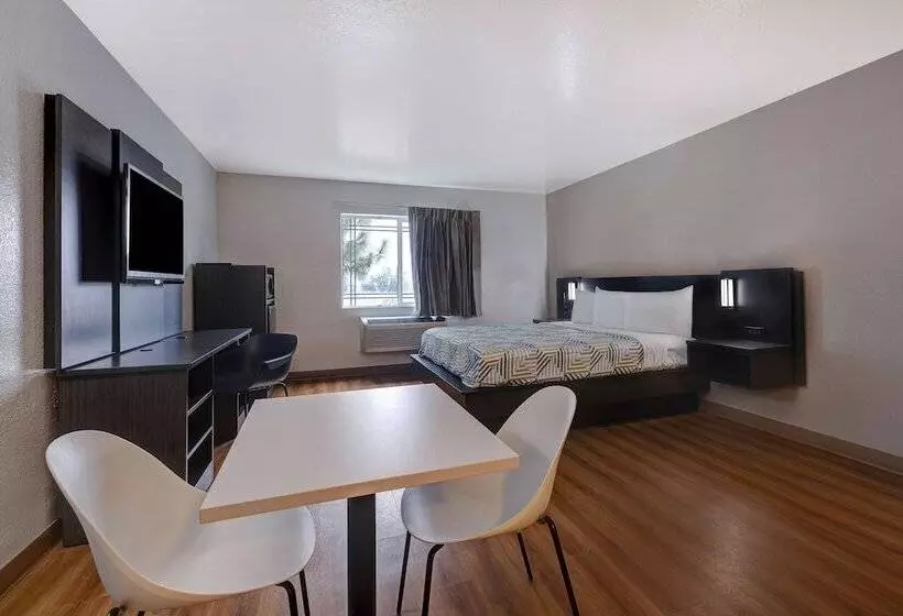 Motel 6buttonwillow, Ca Central