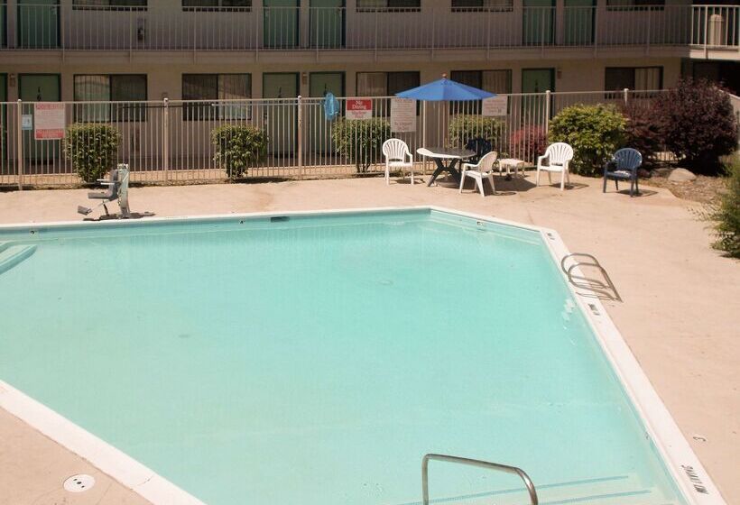 Motel 6reno, Nv Livestock Events Center