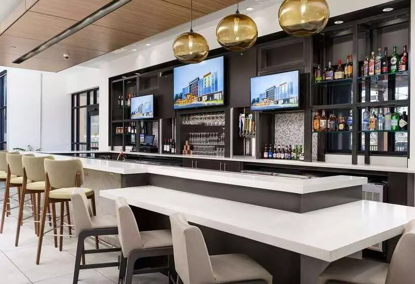 モーテル Hilton Garden Inn Knoxville Papermill Drive