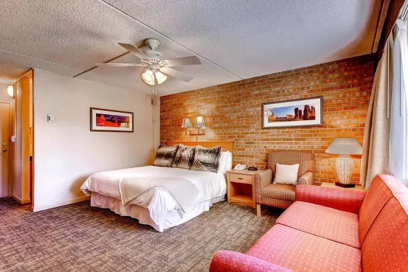 Mountain Chalet Snowmass