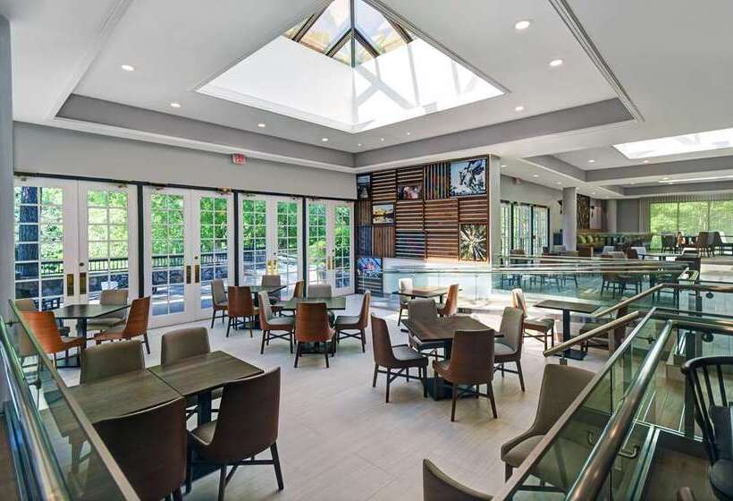 Hilton Peachtree City Atlanta Hotel & Conference Center