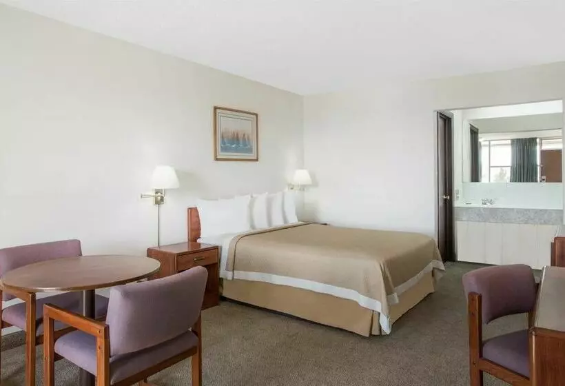 בית מלון כפרי Days Inn By Wyndham Rock Springs