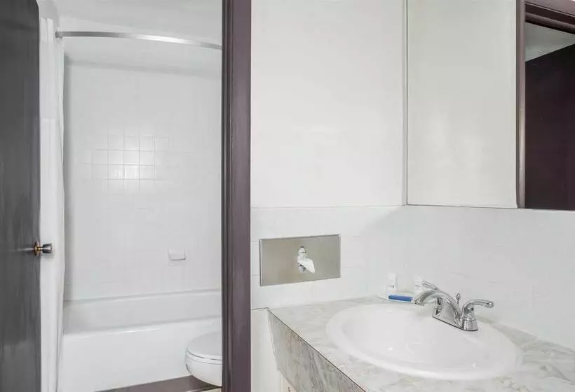 בית מלון כפרי Days Inn By Wyndham Rock Springs