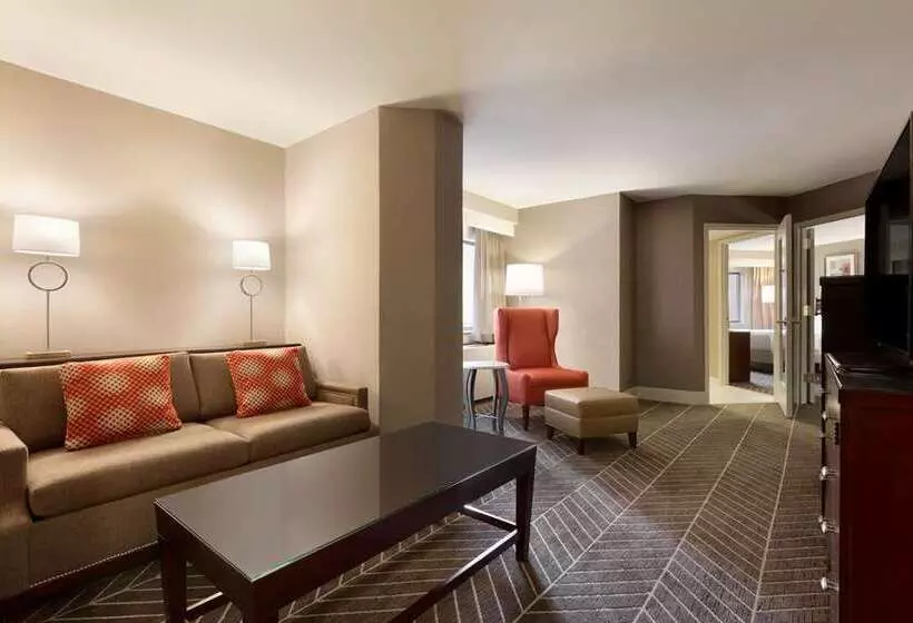 호텔 Hilton Arlington