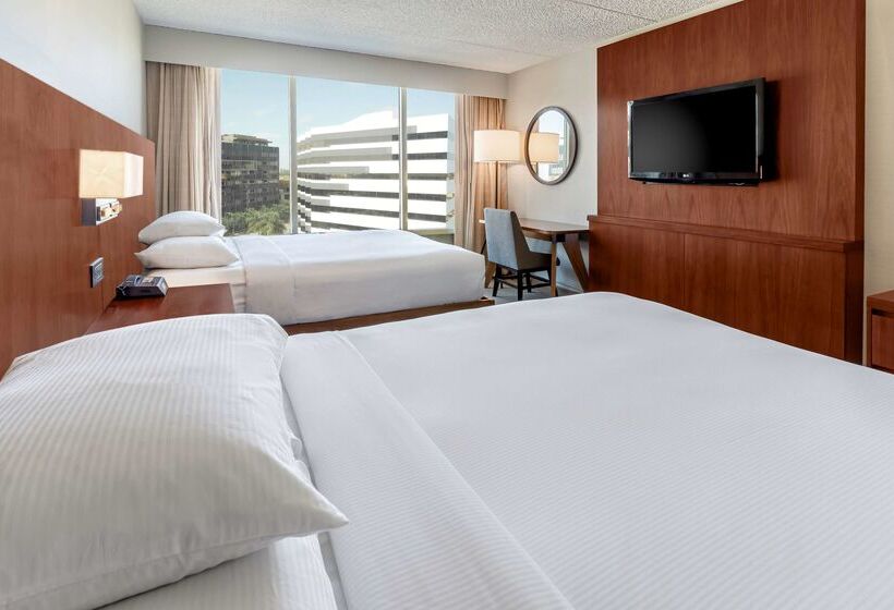 בית מלון כפרי Hilton Pasadena