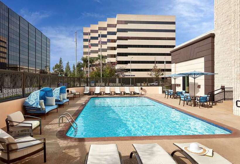 בית מלון כפרי Hilton Pasadena