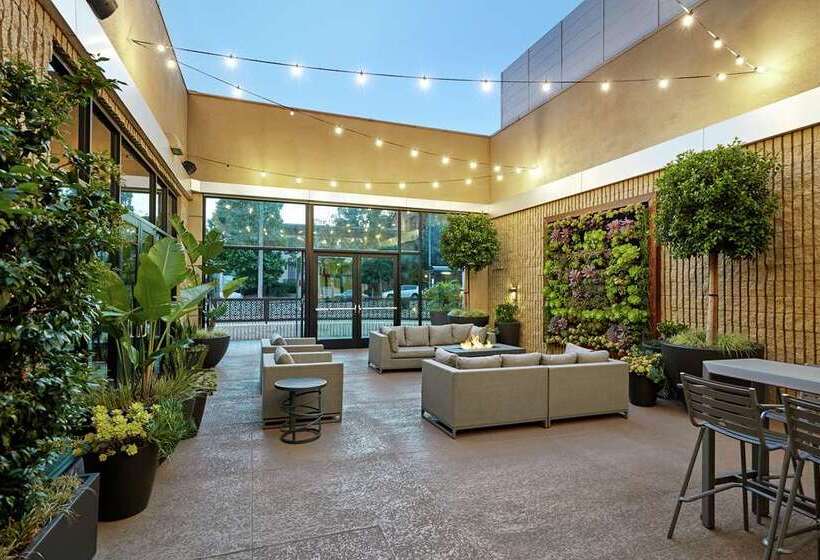 בית מלון כפרי Hilton Pasadena