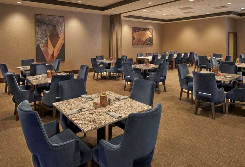 فندق Hilton Raleigh North Hills
