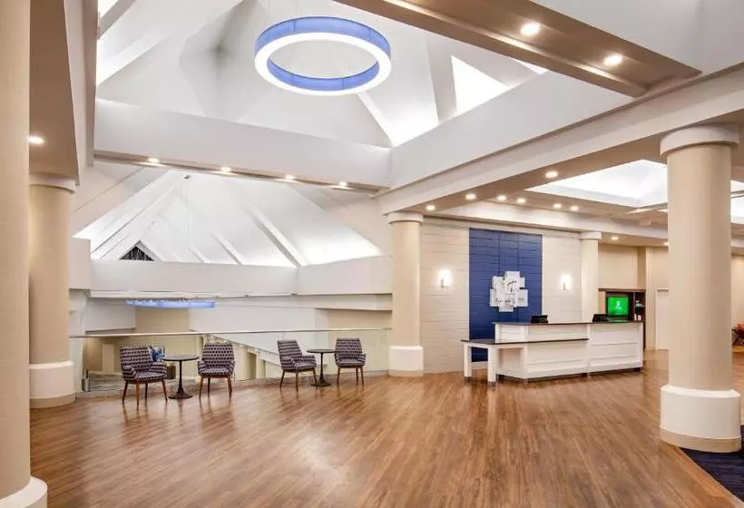 هتل Holiday Inn Newport News Hampton, An Ihg