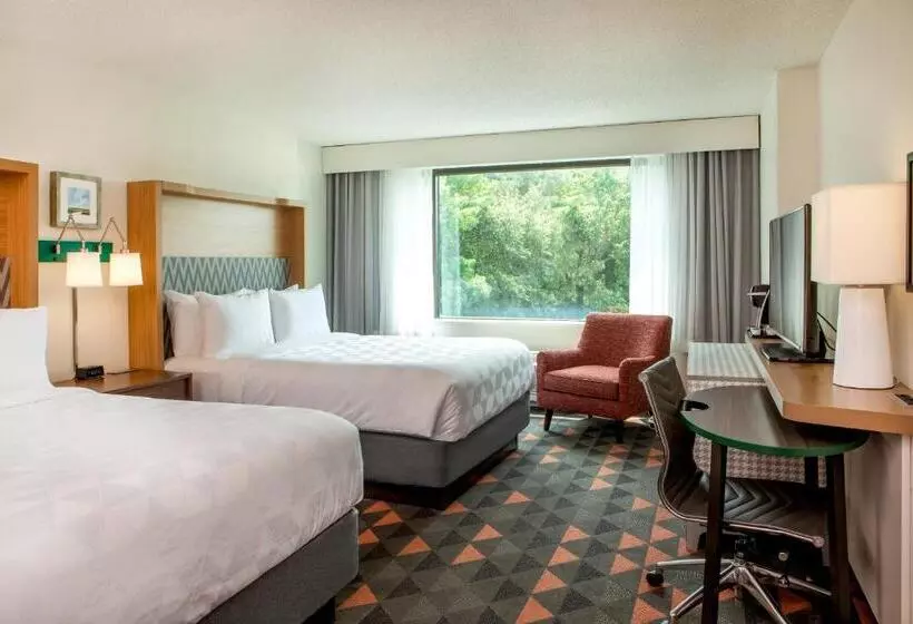 هتل Holiday Inn Newport News Hampton, An Ihg