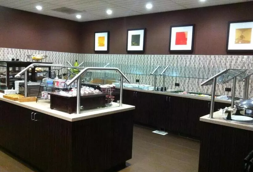 Ontario Airport Hotel & Conference Center