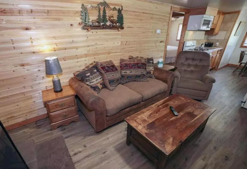 هتل Ponderosa Lodge