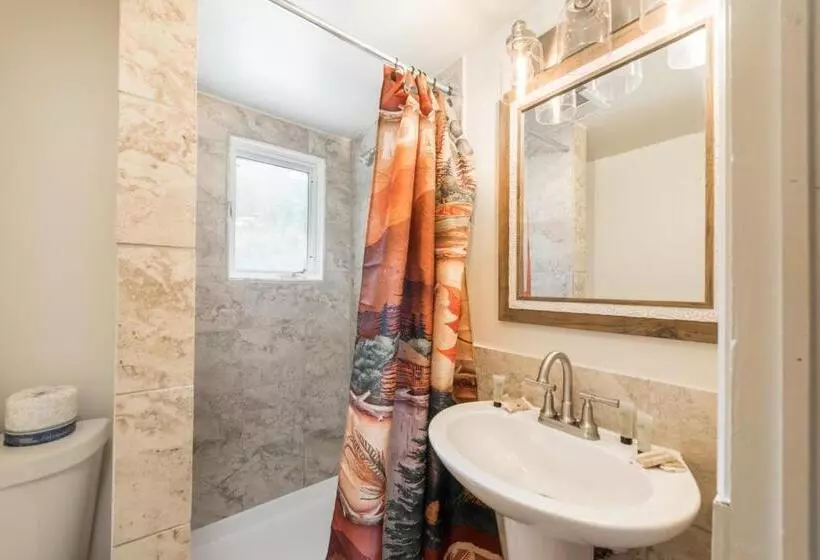 هتل Ponderosa Lodge