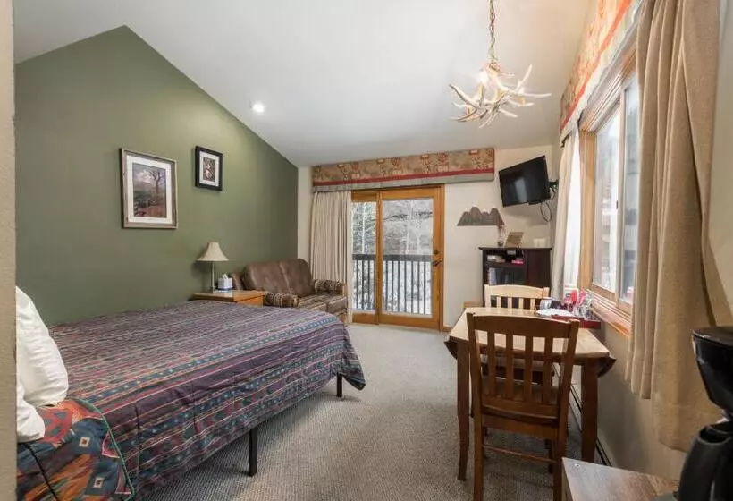 هتل Ponderosa Lodge