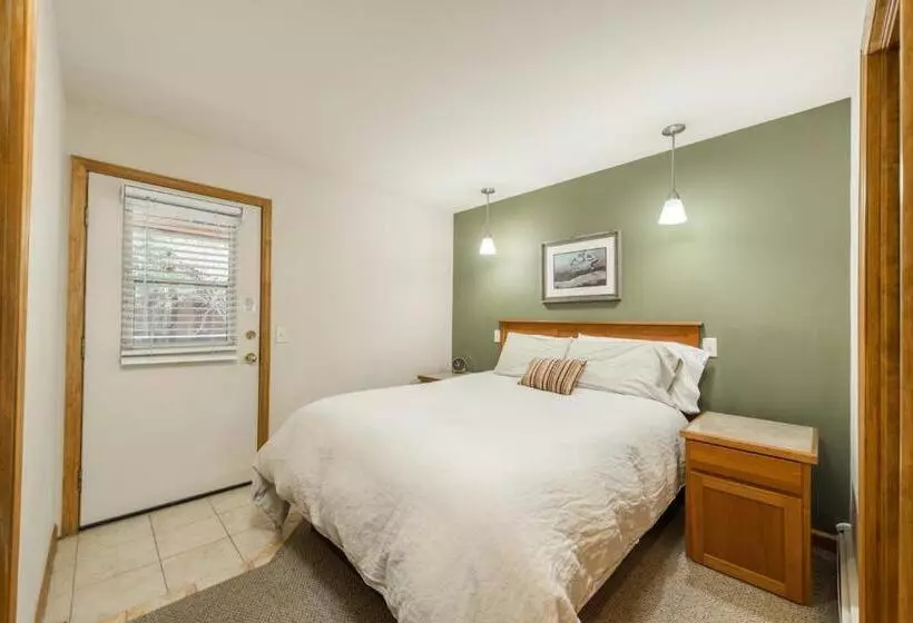 هتل Ponderosa Lodge