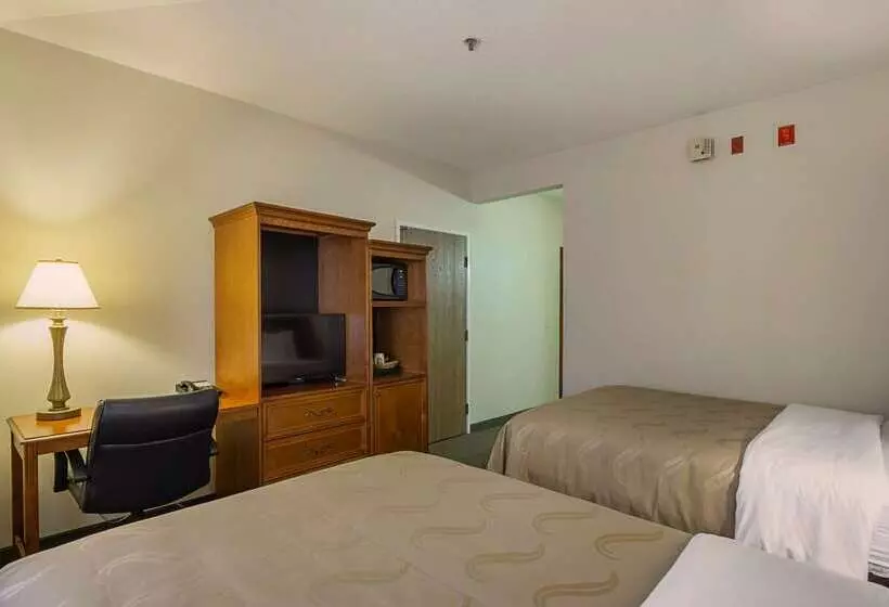 Otel Quality Inn Fresno Yosemite Airport