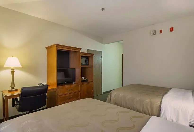 Otel Quality Inn Fresno Yosemite Airport