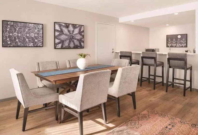 Отель Oneida Casino