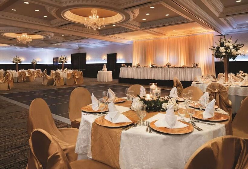 Radisson Hotel Cincinnati Riverfront