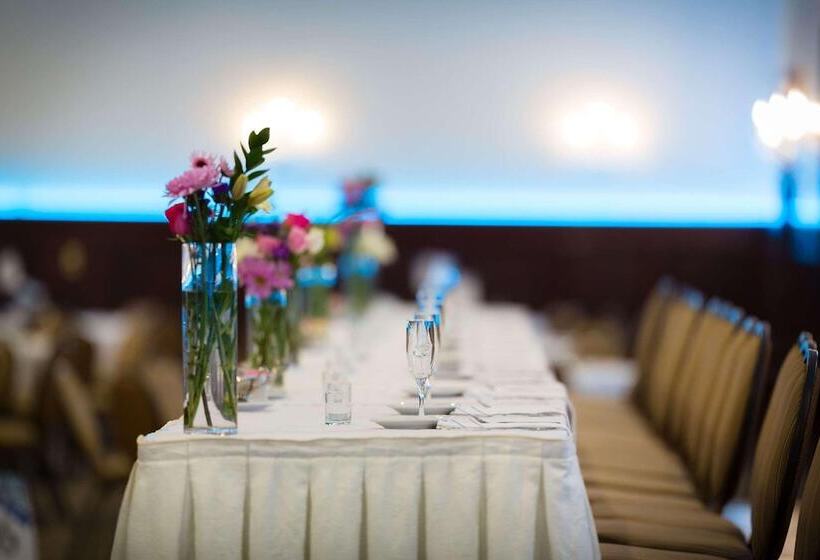 Radisson Hotel Cincinnati Riverfront