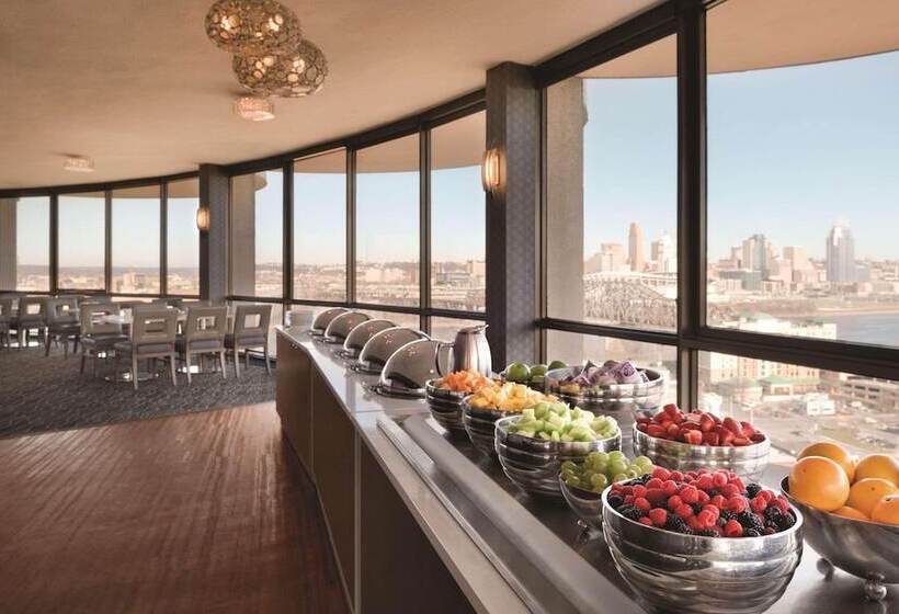 Radisson Hotel Cincinnati Riverfront