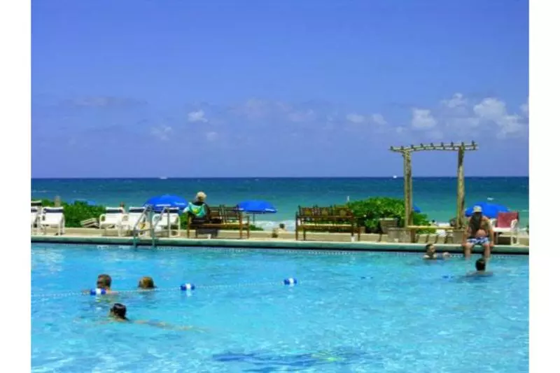 Ocean Manor Beach Resort