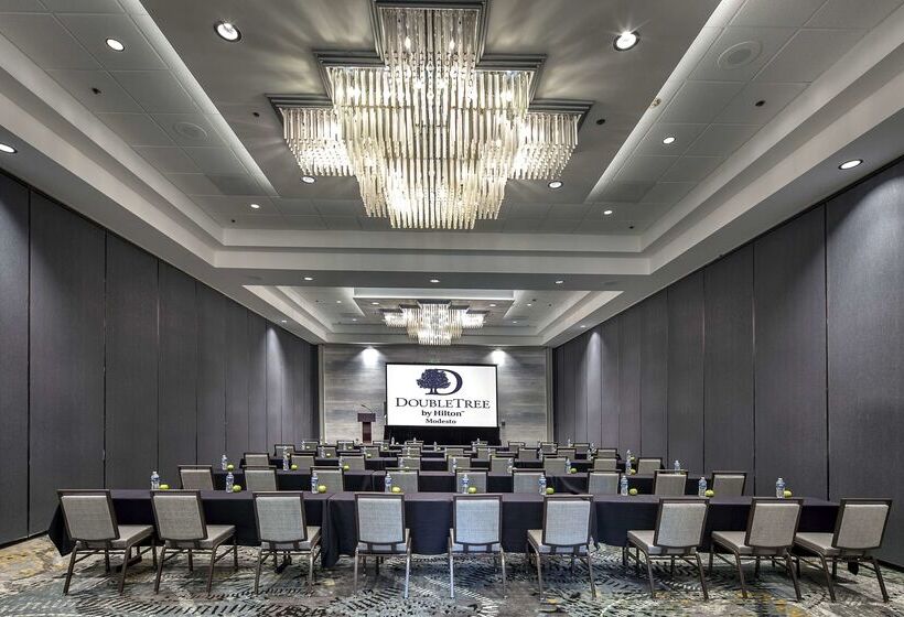 Doubletree By Hilton Hotel Modesto