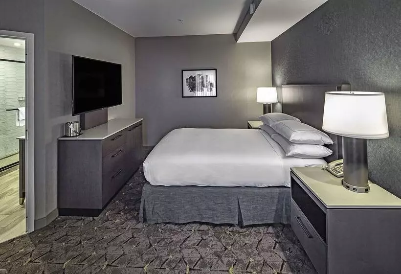 Doubletree By Hilton Hotel Modesto