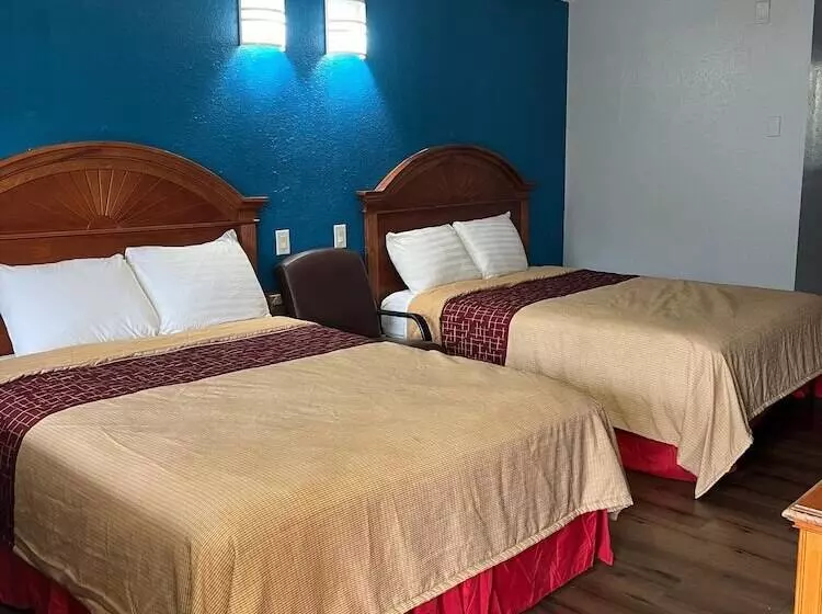 בית מלון כפרי Regency Inn Fort Sam Houston