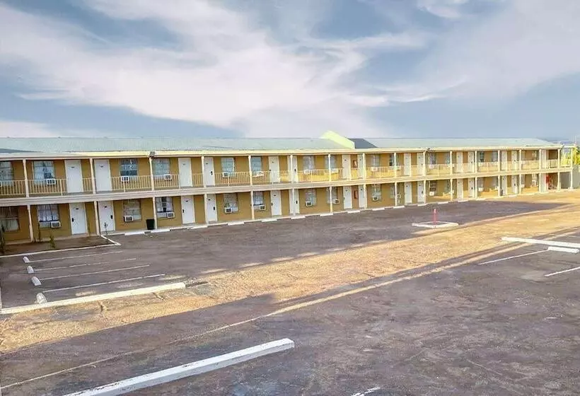 בית מלון כפרי Super 8 By Wyndham Blythe